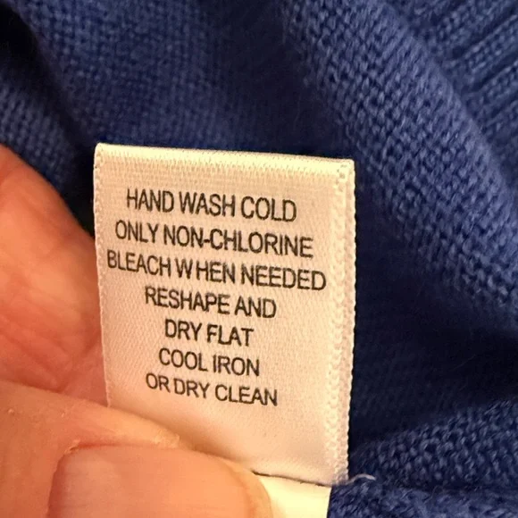 Banana Republic Men's Blue 100% Extra Fine Merino Wool Sweater - Picture 7 of 7